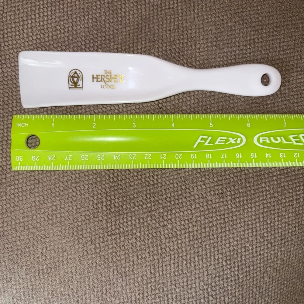 The Hershey Lodge Shoe Horn